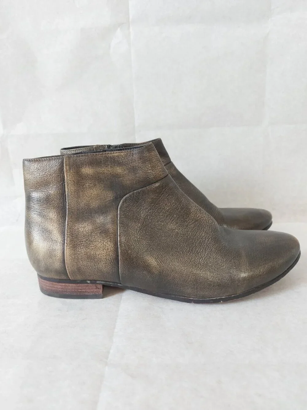 Cole Haan Allen Metallic Burnished Bronze Leather Women Zip Ankle Bootie 7.5 B
